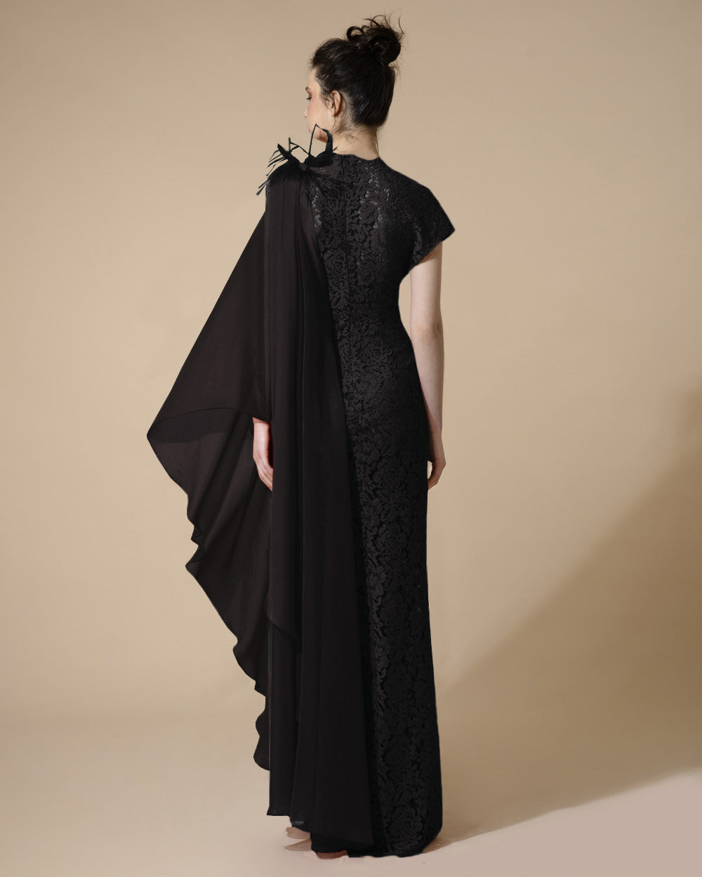 Feather and Chiffon Fitted Black Dress - FOSTANI